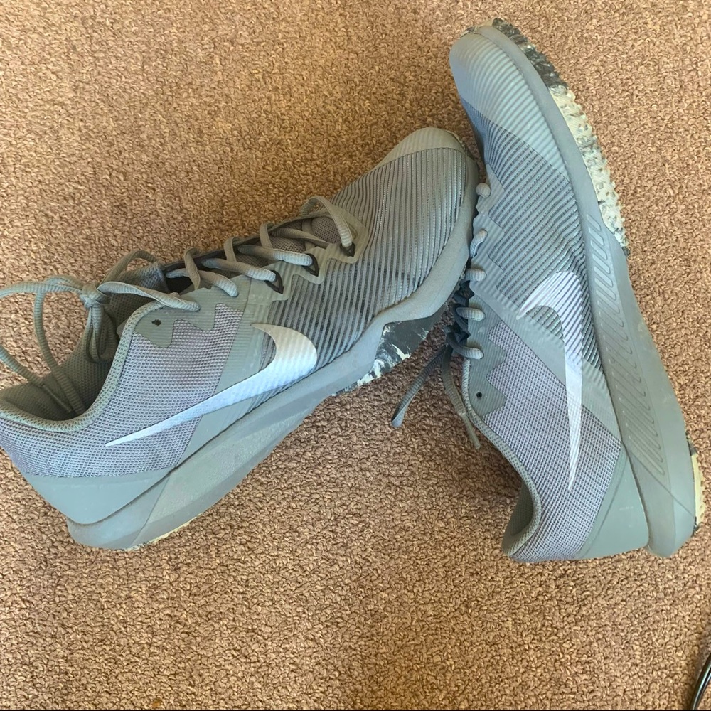 Men’s Nike sneakers size 11